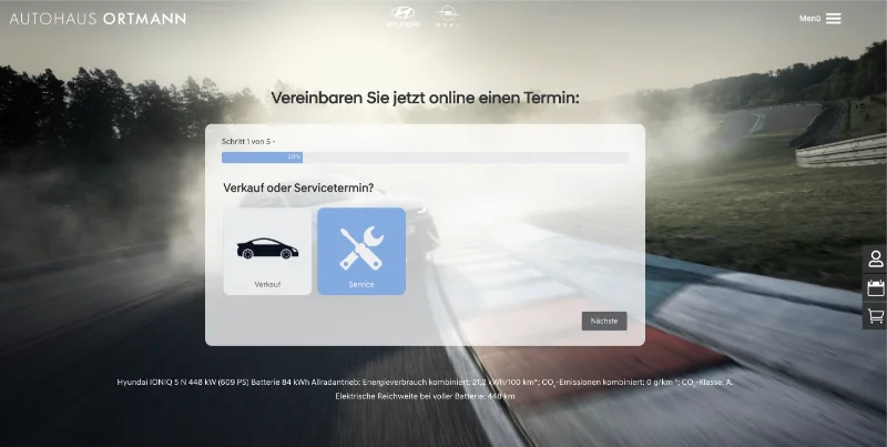 Eine Webseite zeigt ein Formular zur Online-Terminvereinbarung im Autohaus Ortmann. Oben steht Vereinbaren Sie jetzt online einen Termin:. Ein Fortschrittsbalken zeigt Schritt 1 von 5 (20%). Darunter sind zwei Auswahlmöglichkeiten: ein Auto-Symbol für Verkauf und ein